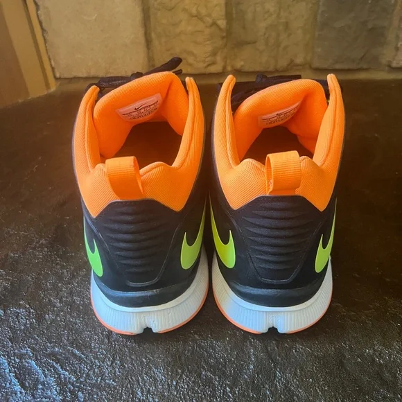 Nike Free Trainer 7.0, Volt Citrus/Black, Size 13 - Picture 5 of 9